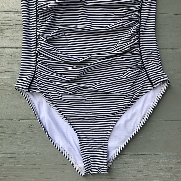One Piece Swimsuit Size 6 Striped Ruched Black White Adjustable Retro Padded - Picture 3 of 11